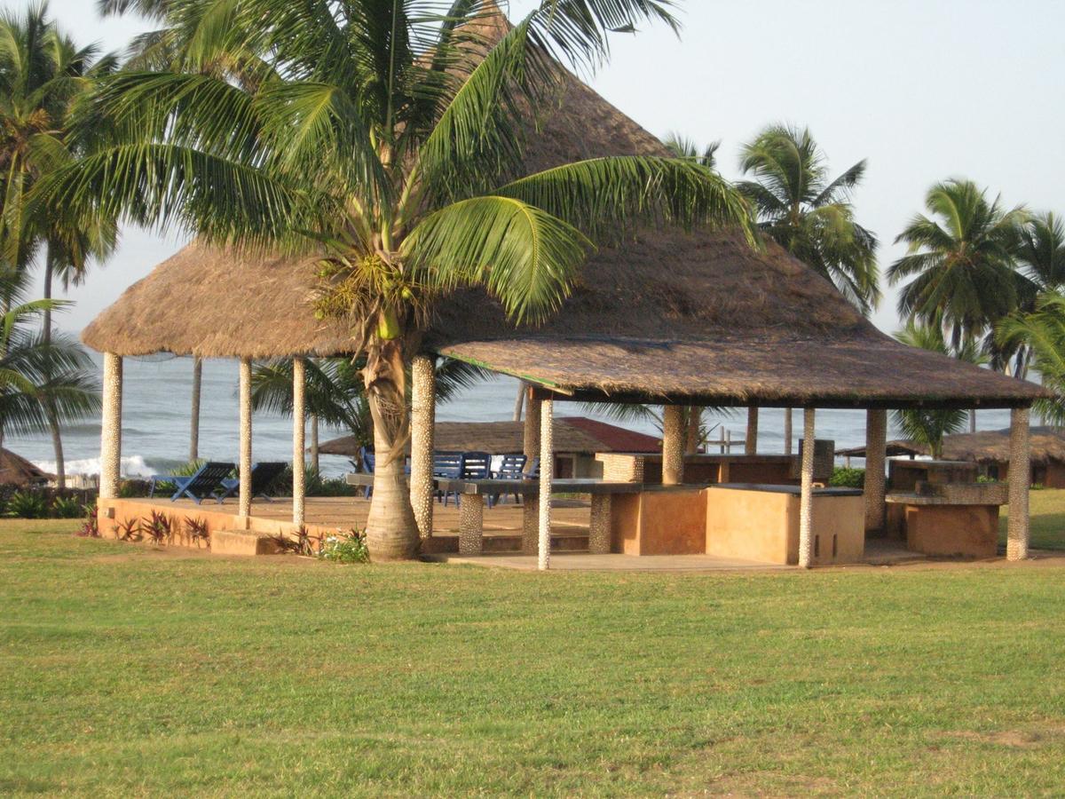 ホテルSankofa Beach House Kokrobite エクステリア 写真